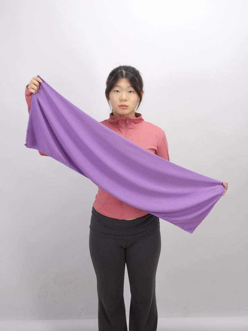Microfiber Sports Cooling Towel Instant Cooling with Water Activated Effect Perfect for Gym Outdoor Sports and Travel