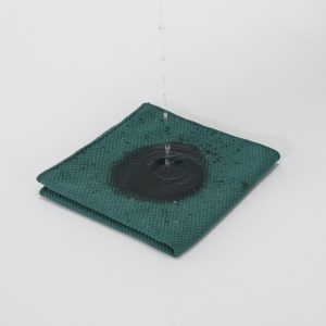 Fishscale Microfiber Cleaning Cloth Powerful Degreasing Quick Drying and Durable Ideal for Window and Glass Cleaning