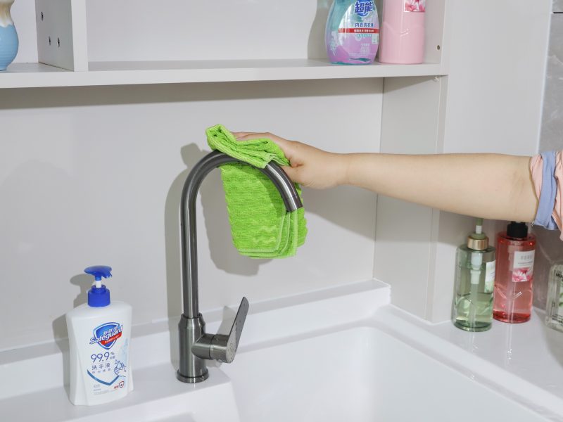 Green Jacquard Microfiber Towel – Fresh Stylish Appearance with Powerful Cleaning Ability, Perfect for Household Use